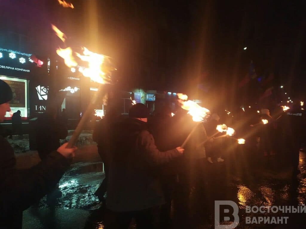 марш бандеры славянск