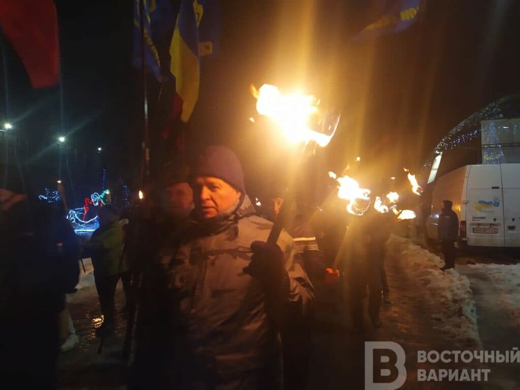 марш бандеры славянск