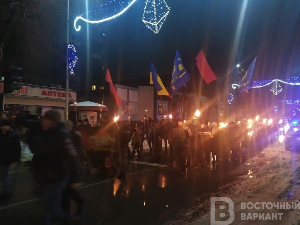 марш бандеры славянск