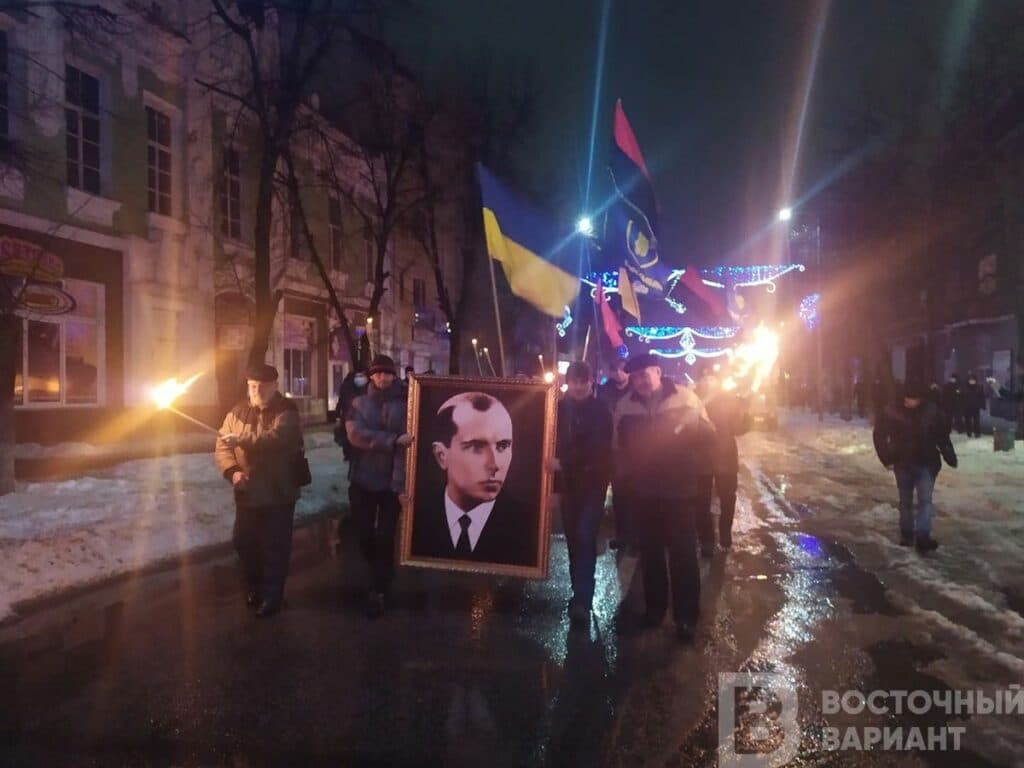 марш бандеры славянск