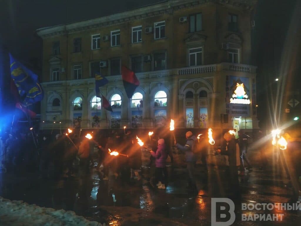 марш бандеры славянск