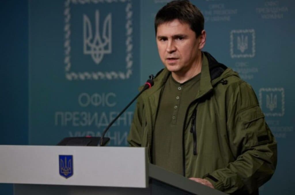 Подоляк заявил, что по состоянию на утро убито около 3,5 тыс. российских солдат, около 200 попали в плен