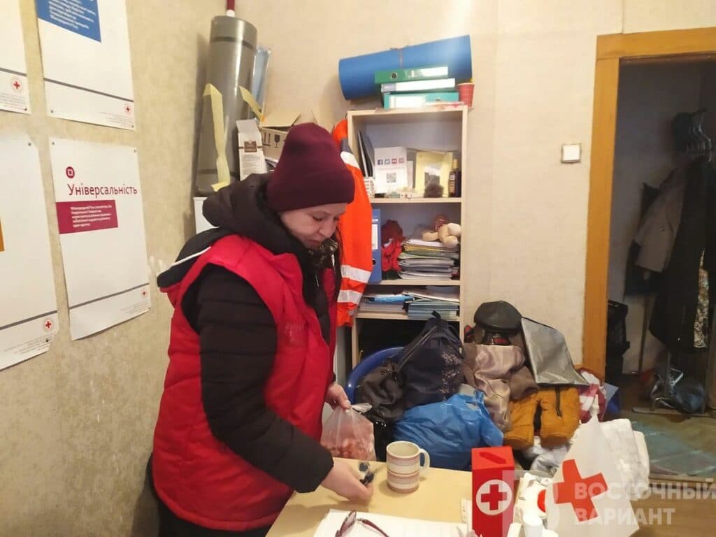 Красный крест в Славянске