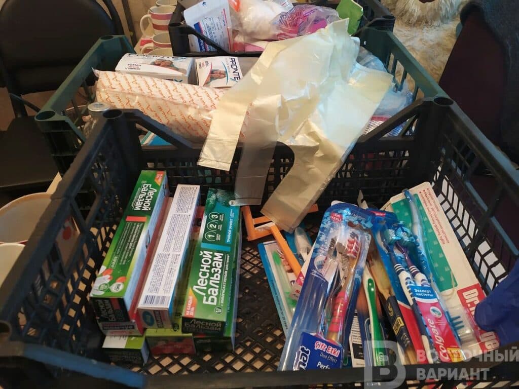 Красный крест в Славянске