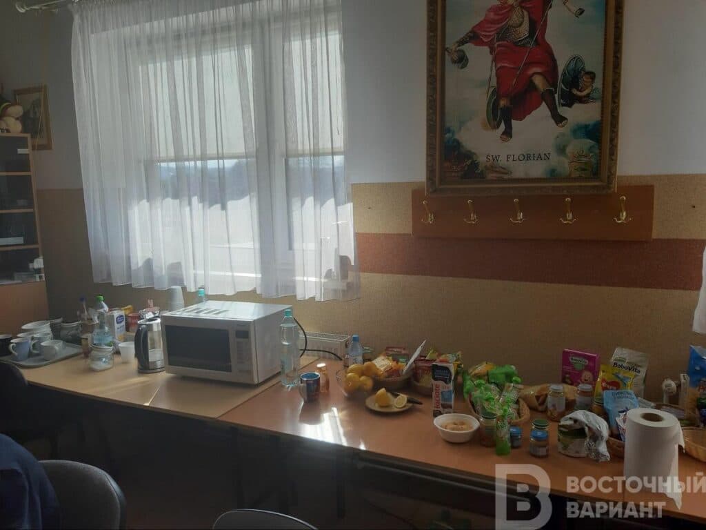 польша помогает