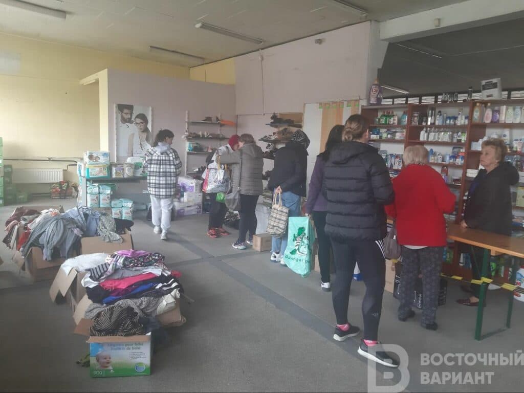 польша помогает