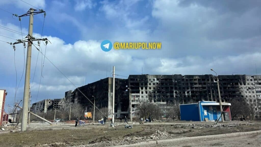 выживание в Мариуполе: Улица Солнечная