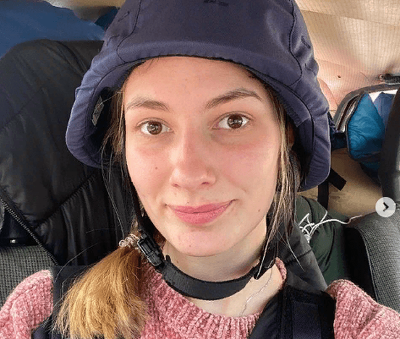 волонтерка из славянска