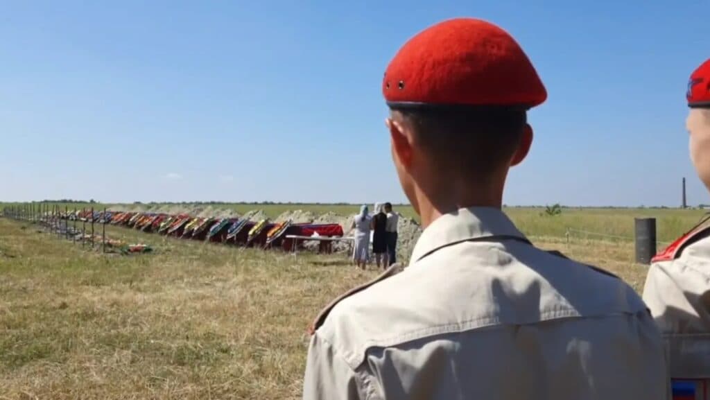 окупант кладовище