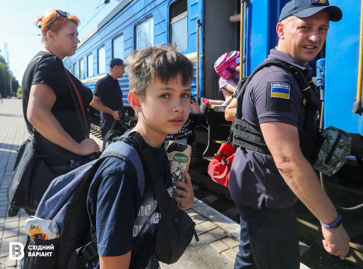 покровськ евакуація Донеччина поїзд