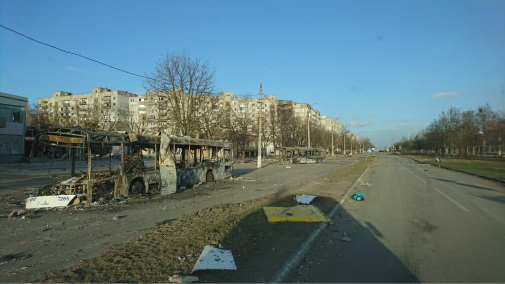 Понівечений Маріуполь