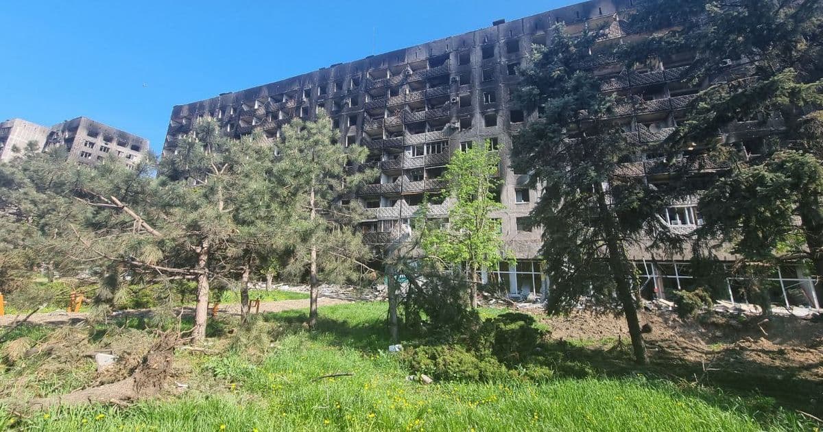 Маріуполь будинок навпроти лікарні МТМО Здоров’я дитини та жінки