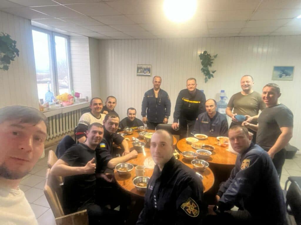 Вечеря лисичанських рятувальників