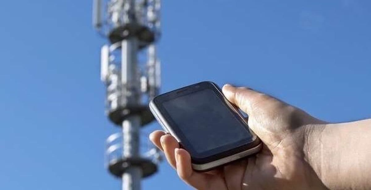 смартфони мобільні телефони зв'язок оператори