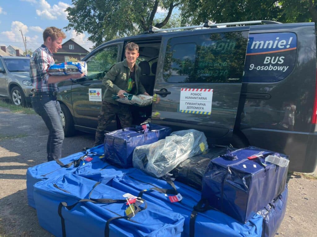 волонтери активісти підтримка єс_05