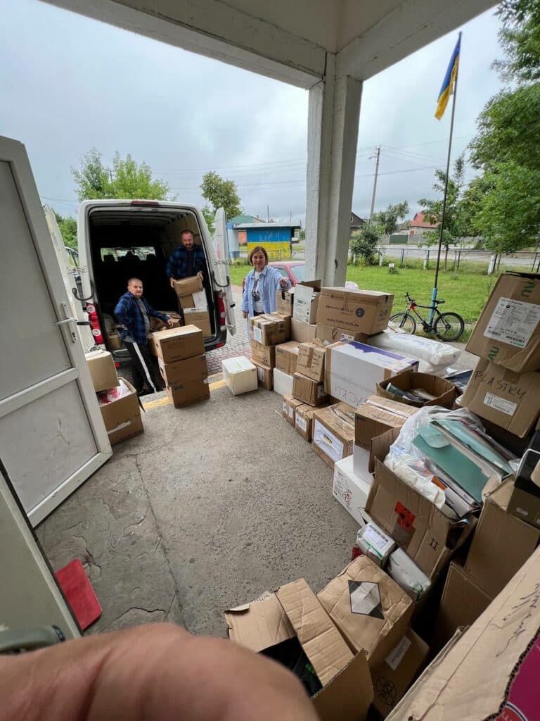 волонтери активісти підтримка єс_09