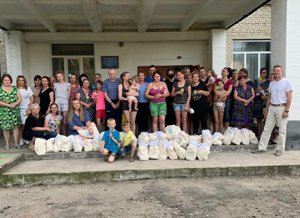 волонтери активісти підтримка єс_14