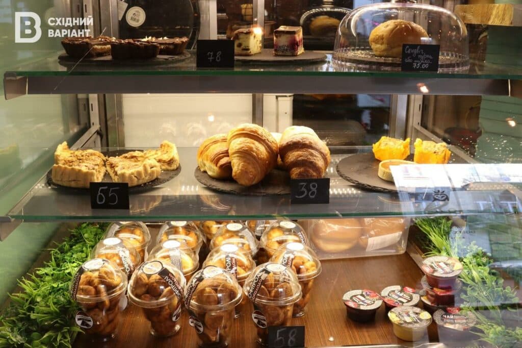 Переселенці з Маріуполя відкрили у Львові кафе Sova