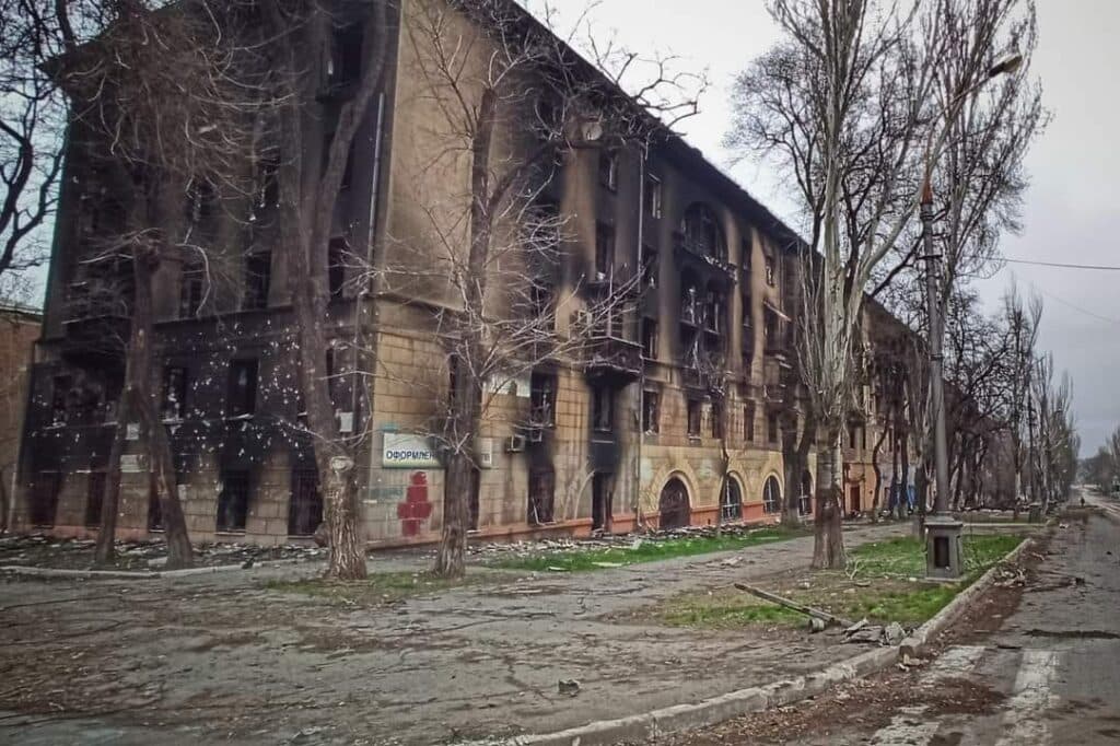 школа ім. Куїнджі Маріуполь