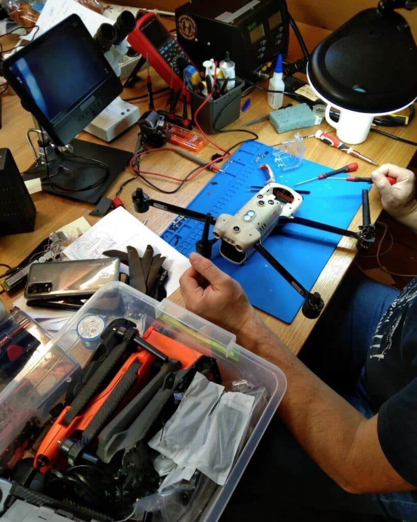 Халабуда з Маріуполя