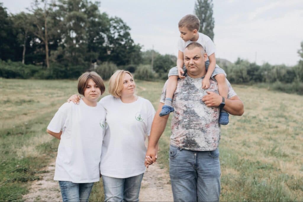 сестри з Донецька