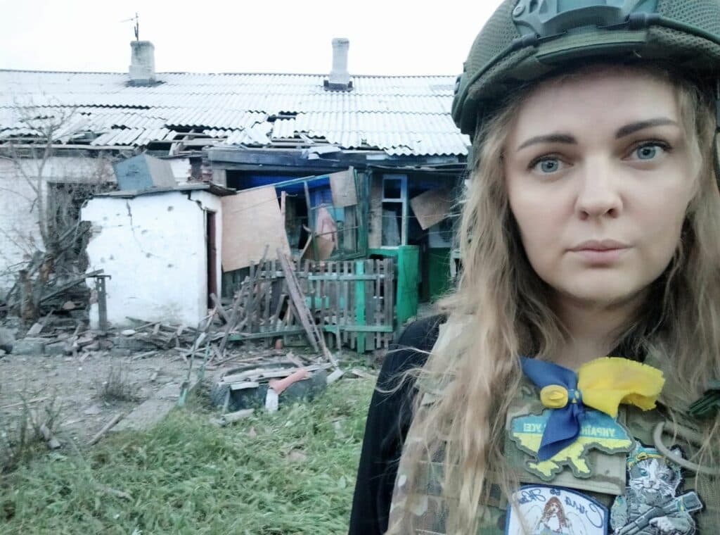 волонтерка з Красногорівки