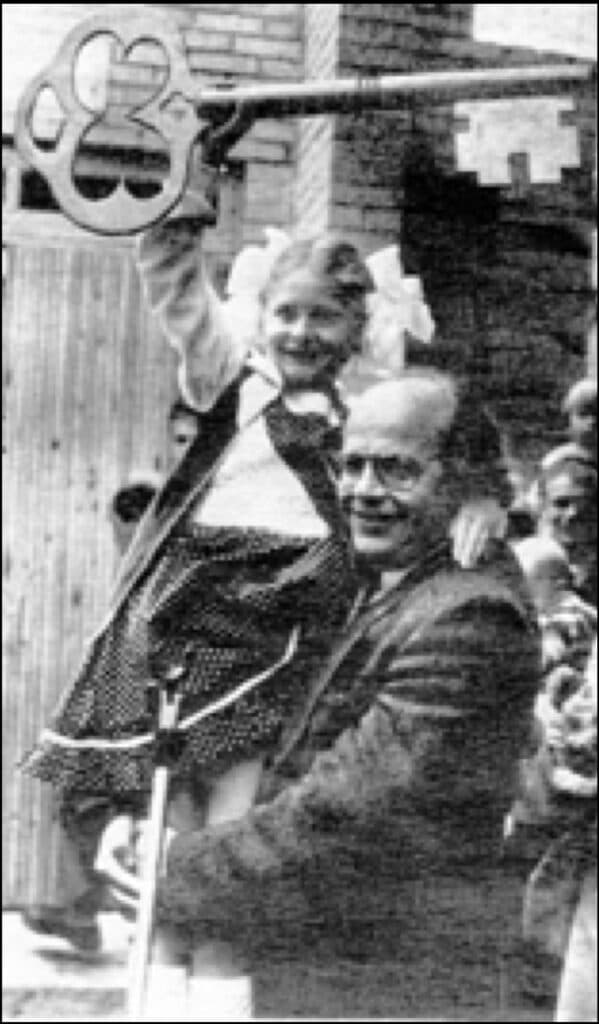 Перша українська школа Донецька