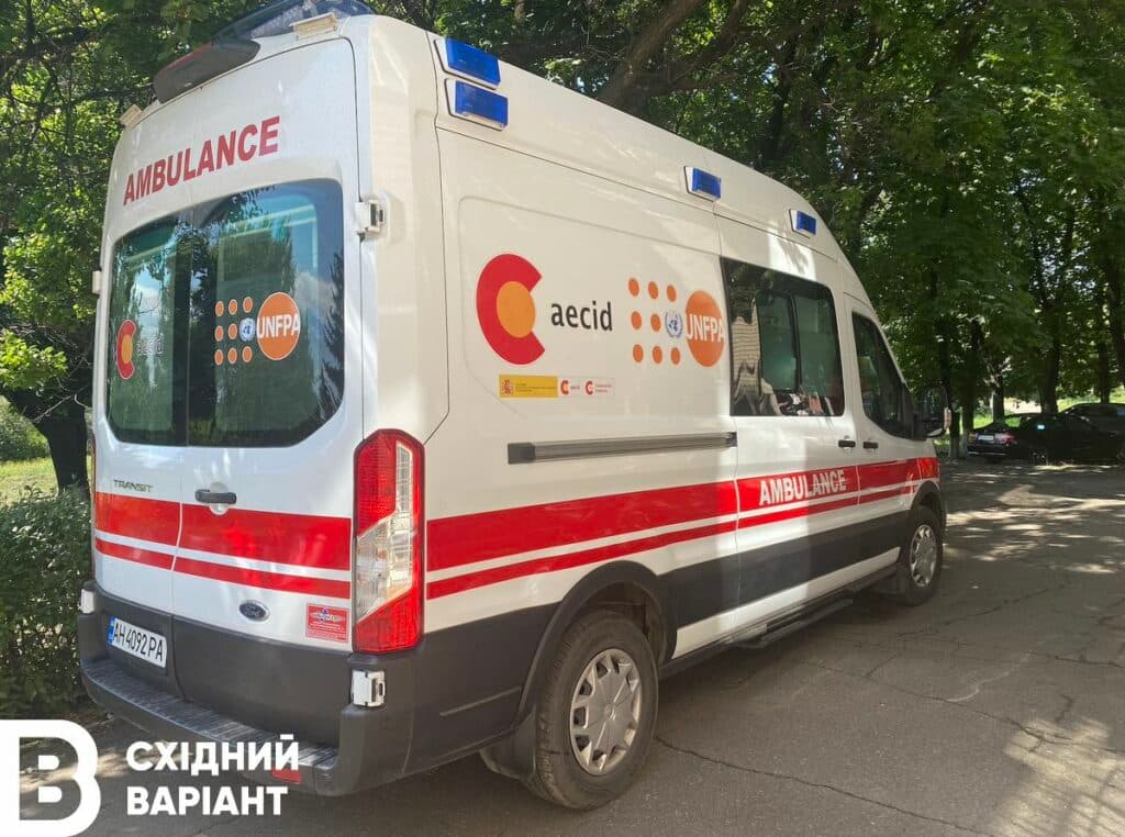 Автомобіль мобільної гінекологічної бригади UNFPA на Донеччині