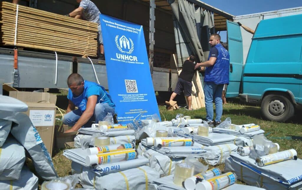 жителі Донеччини відбудувати домівки