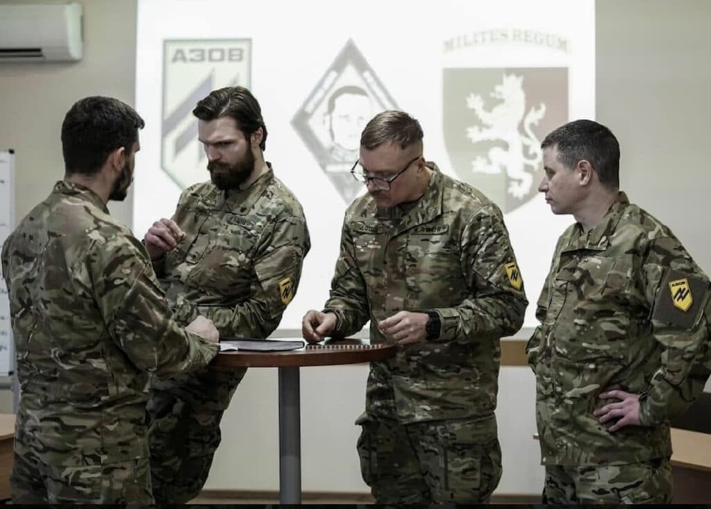 Азов антифейк