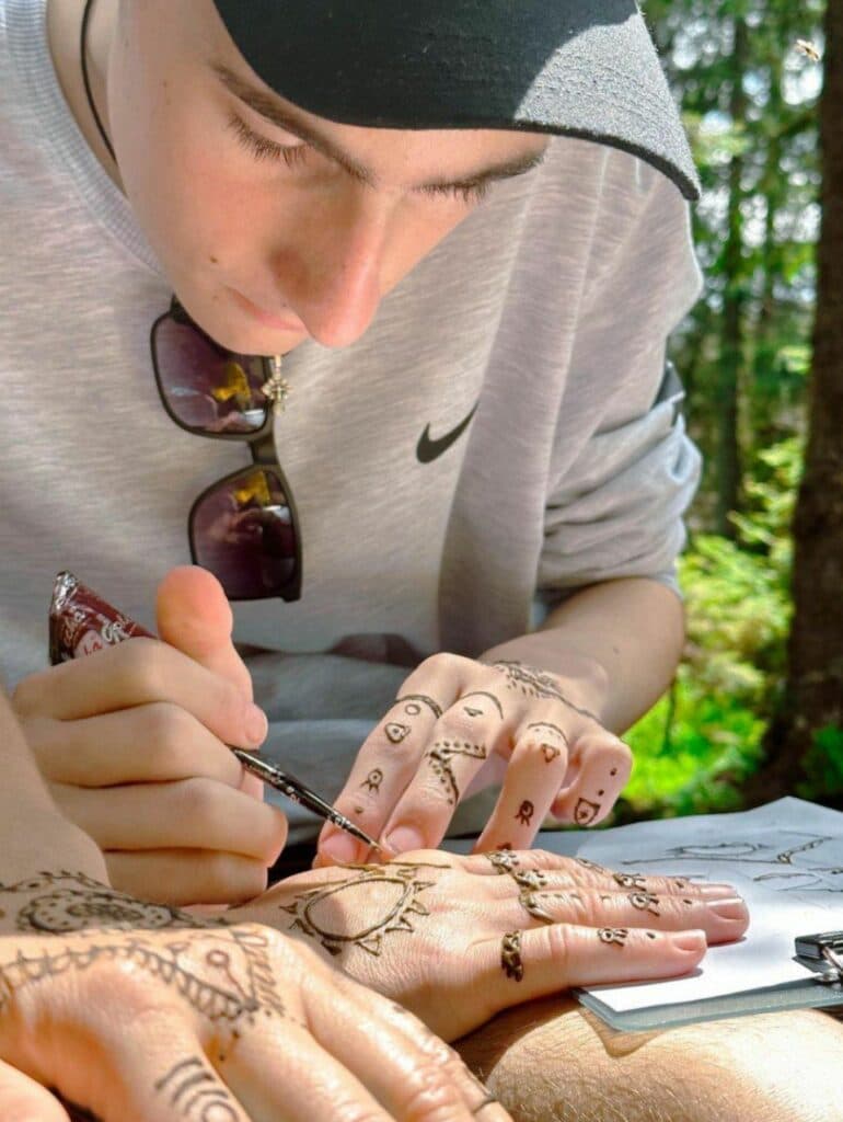 подруги із Донеччини мистецький табір