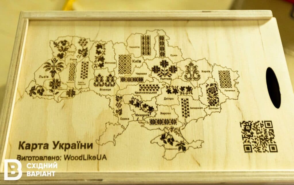 родина з Костянтинівки WoodLike