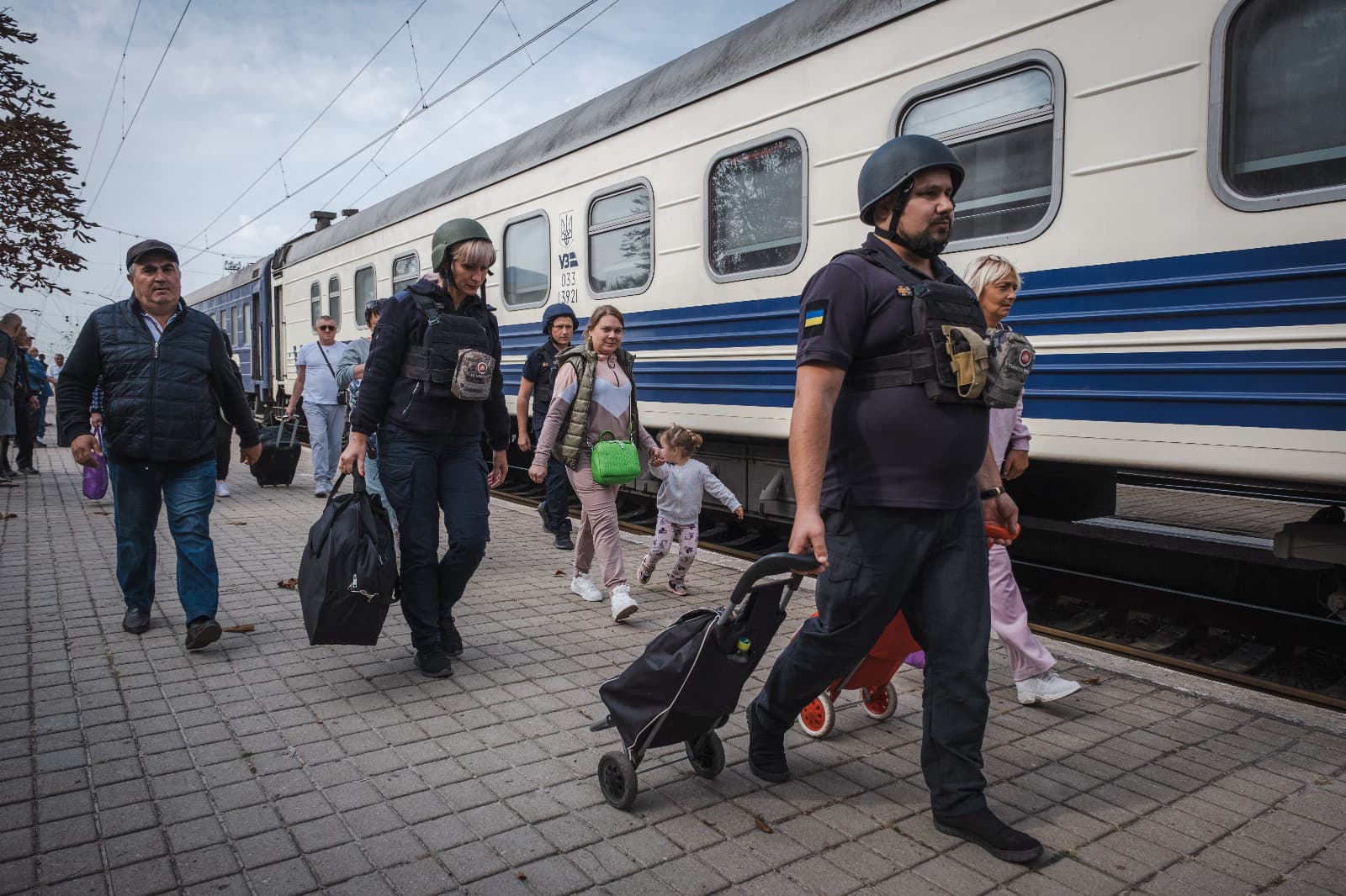 З Донеччини евакуювали ще 12 дітей