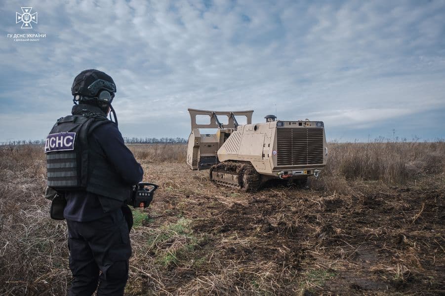 На Донеччині за добу піротехніки знайшли 34 вибухонебезпечні предмети