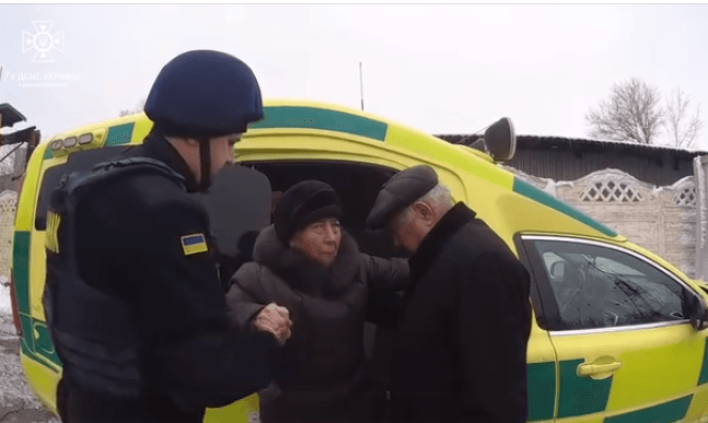 За тиждень рятувальники і поліцейські евакуювати 9 людей з Авдіївської громади і ближніх пунктів