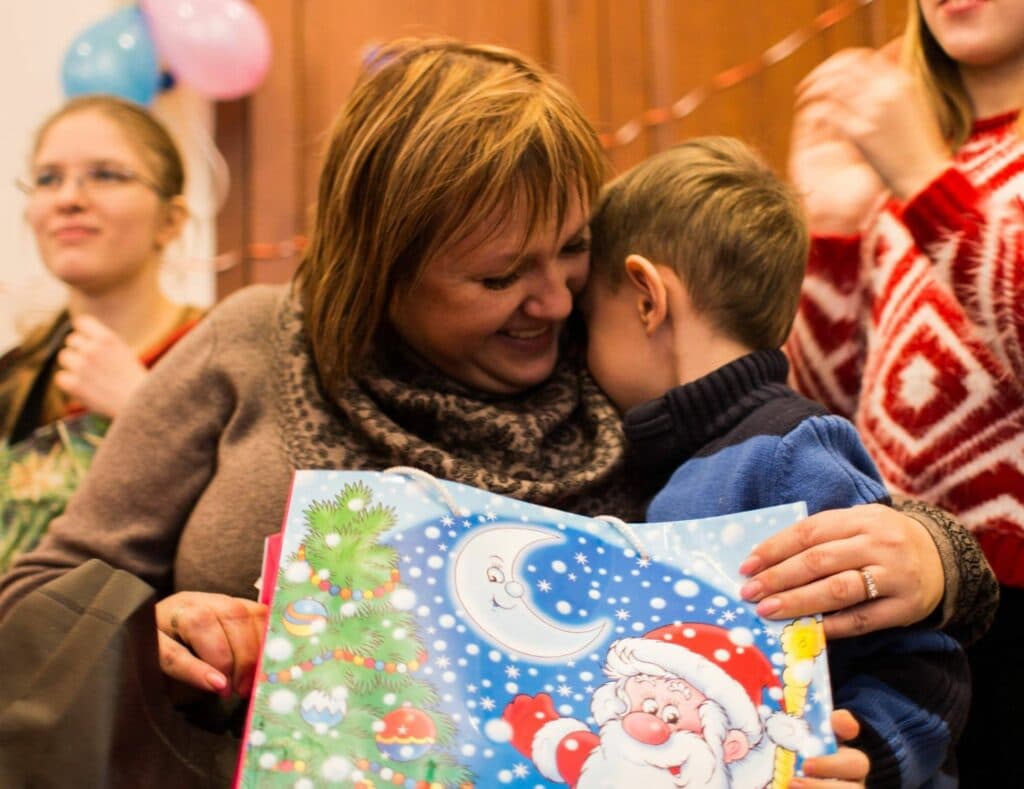 свято дітям-переселенцям Миколай