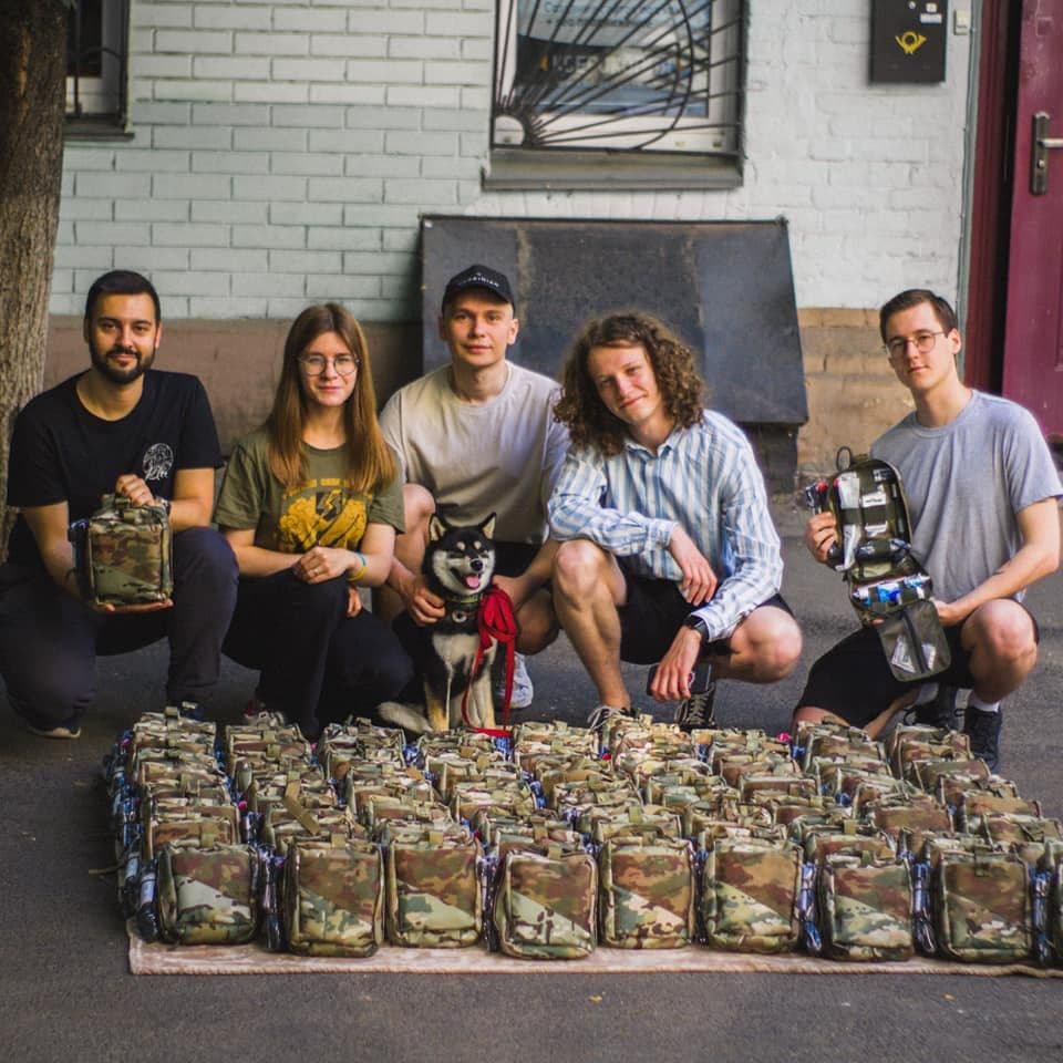 Frontline.Care волонтери_06