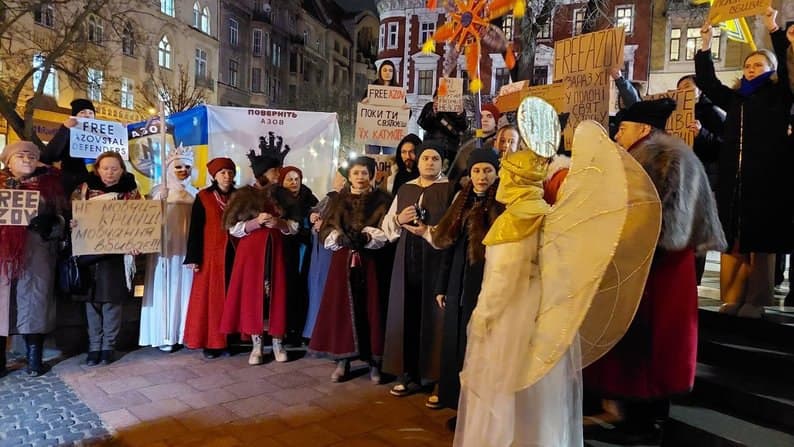 В Україні продовжуються акції на підтримку військовополонених захисників Маріуполя (фото)