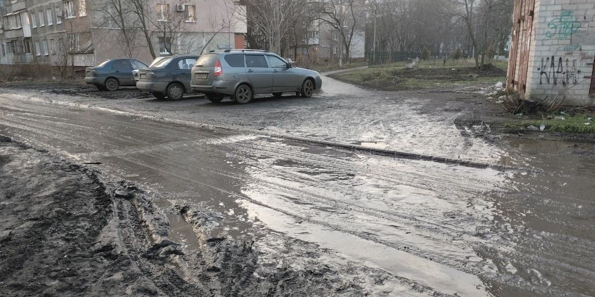 Жителі окупованого Маріуполя продовжують скаржитися на катастрофічну ситуацію з інфраструктурою
