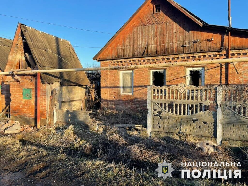 П’ятеро людей загинули, трьох поранено, поліція Донеччини документує наслідки обстрілів рф