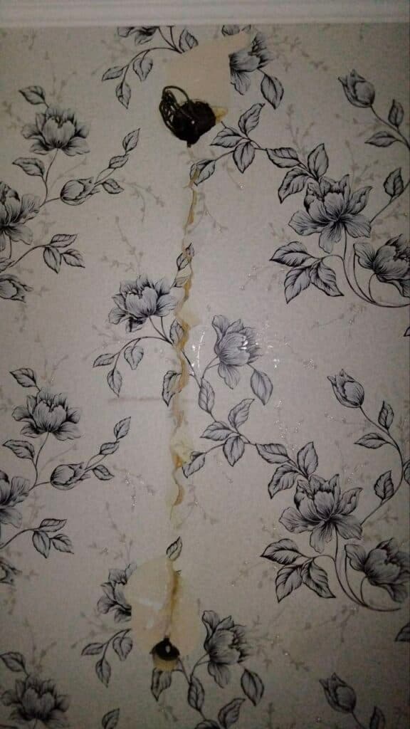 В окупованому Маріуполі місцеві показали результати так званих ремонтів від загарбників