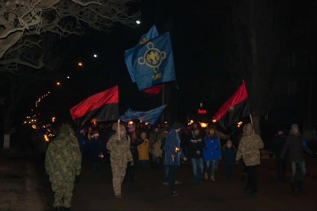 Смолоскипна хода