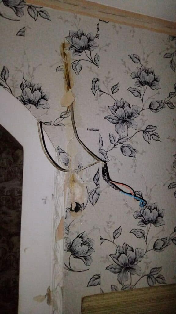 В окупованому Маріуполі місцеві показали результати так званих ремонтів від загарбників