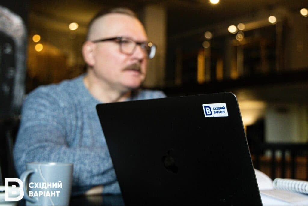 Азов Доцент