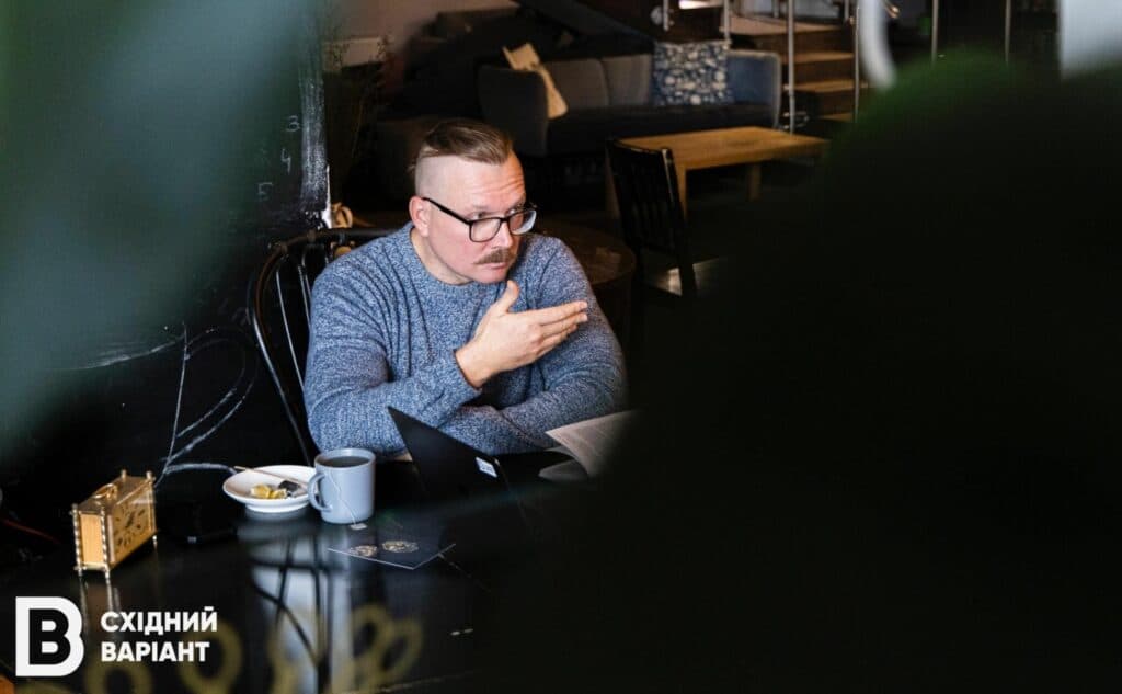 Азов Доцент