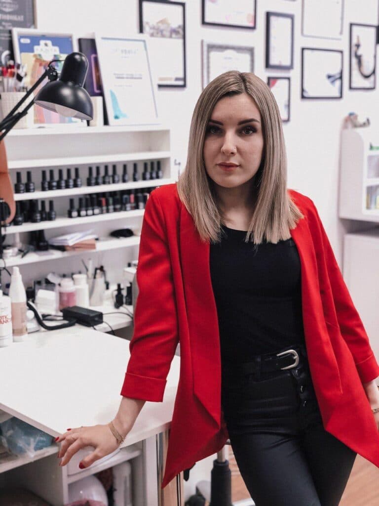 манікюр з Маріуполя