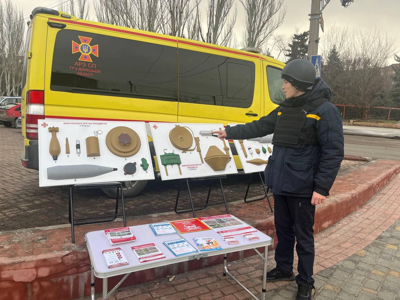 мобільний клас з мінної безпеки на Донеччині