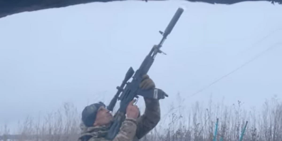 На Донеччині прикордонники збили два ворожих дрони з боєприпасами