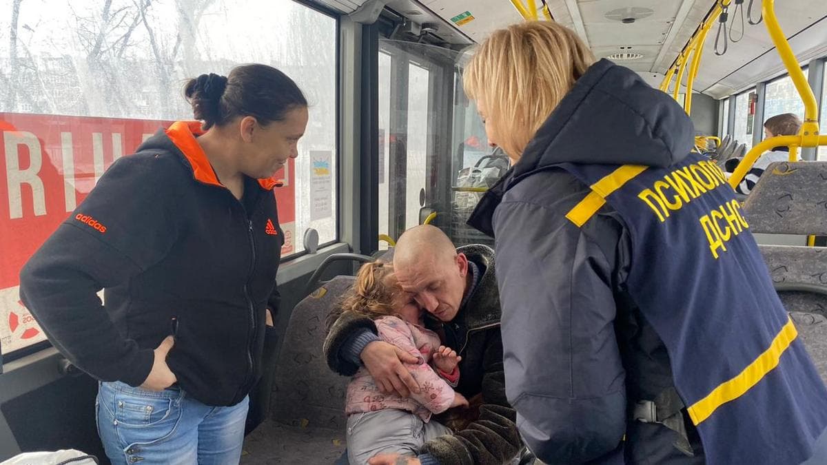 З Торецька евакуювали родину з 2 дітьми та немовлям