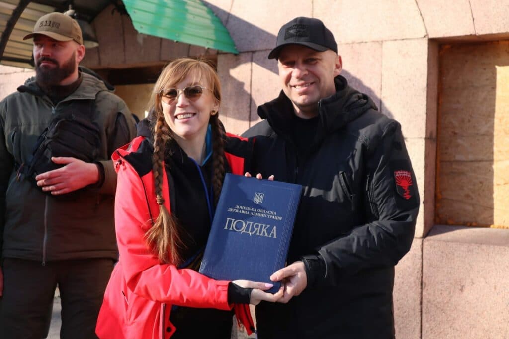 Волонтери передали військовим на Донеччину 10 дронів і партію гуманітарної допомоги (фото)